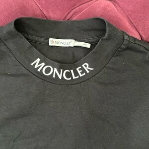Moncler T-shirt